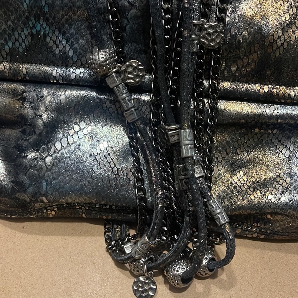 Tylie Malibu Clutch - Picture 5 of 8